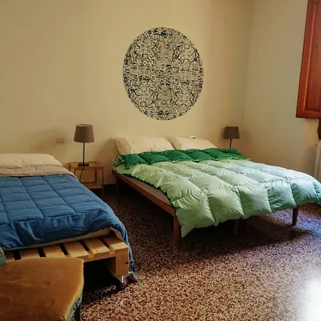 לינה וארוחת בוקר Casa Facto - Per Artisti E Turisti מונטלופו פיורנטינו